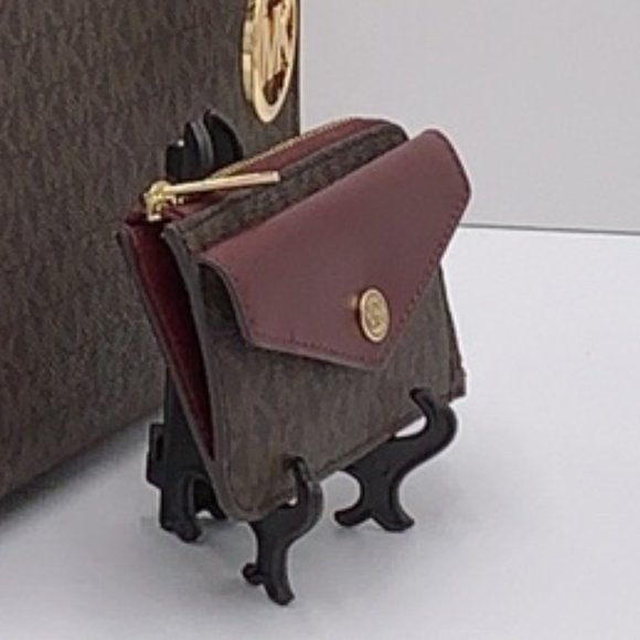 MICHAEL KORS JET SET TRAVEL SM CNR ZIP CARD HOLDER - Picture 14 of 15